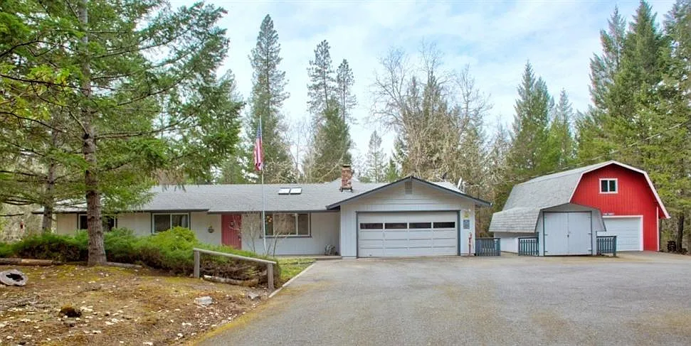 1190 Jaynes Dr photo 1