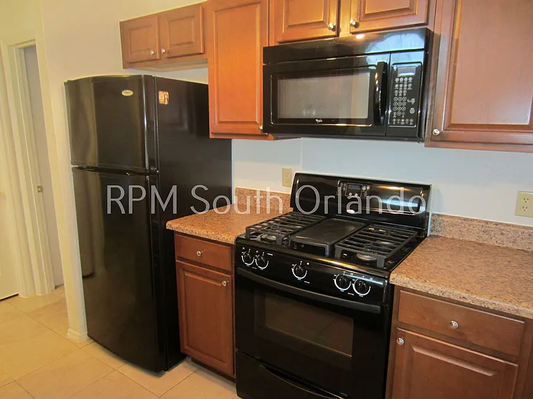 1611 Columbia Arms Cir #236 — Photo 6