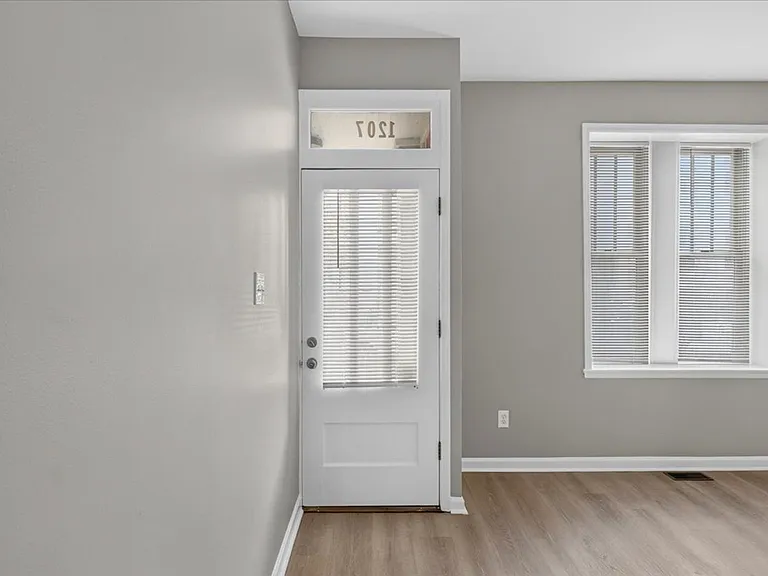 1207 Mackay Pl #1F — Photo 5