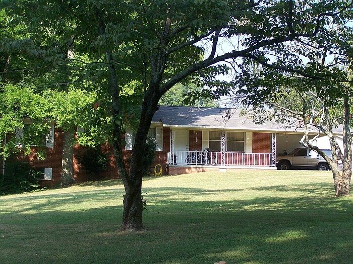 1st image of 1401 Overton Ln