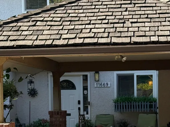11669 Fulton St, Maple Ridge, BC V2X 6L3