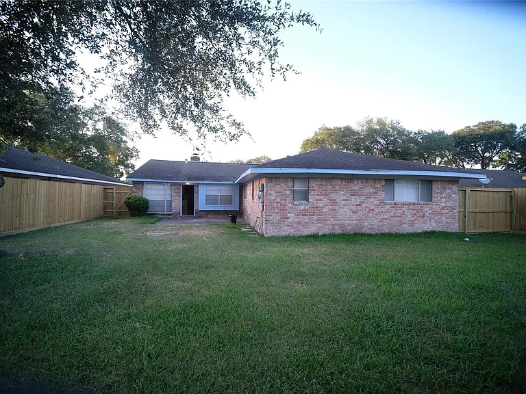 12327 Bexley Dr — Photo 13