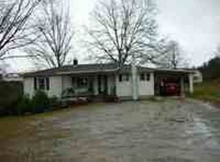 1412 Gravley Rd, Pickens, SC 29671