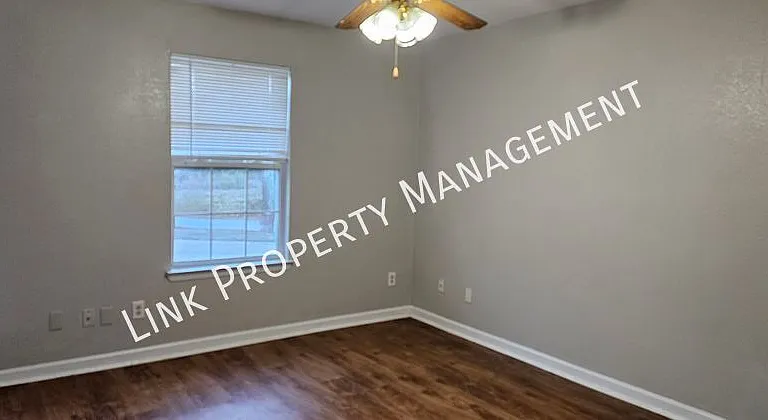 1106 Carline Rd #D — Photo 3