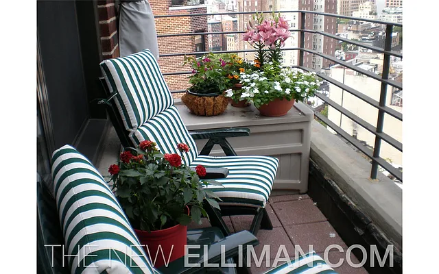 Sold by Douglas Elliman | media 44