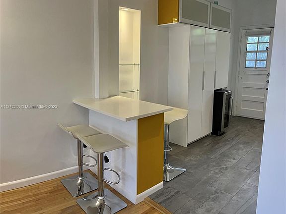 4th image of 717 Espanola Way APT 102