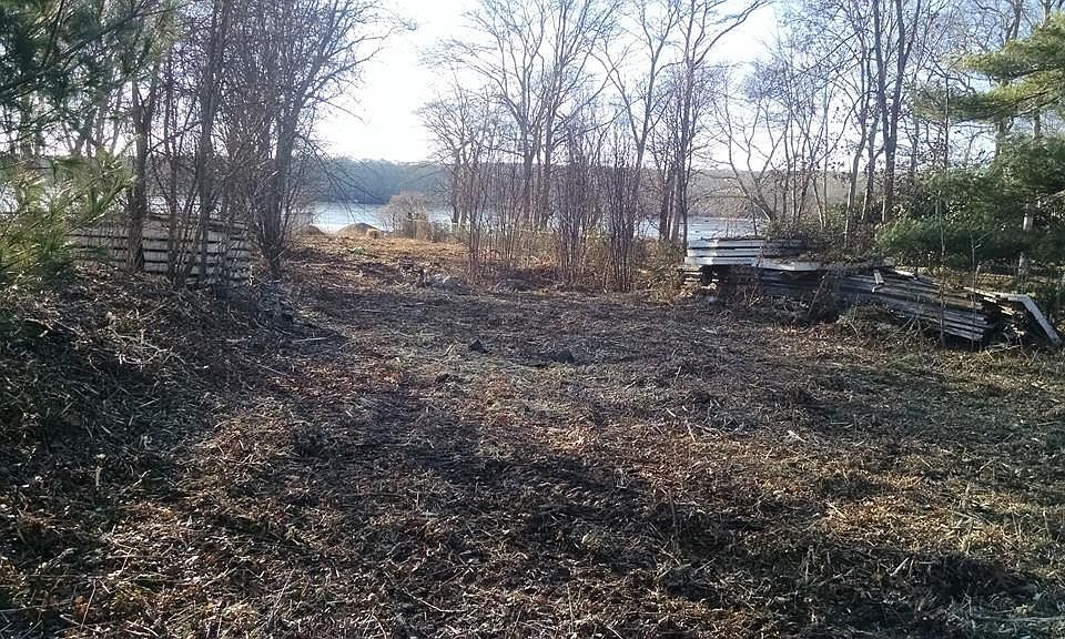 1st image of 39 E American Legion Hwy