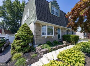 1300 Langley St, Trainer, PA 19061