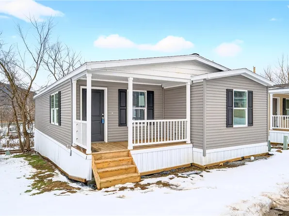 15 Surf Dr, Forward Township, PA 15020