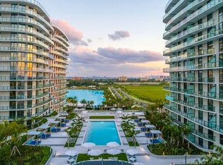 15059 Biscayne Blvd, Miami, FL 33181
