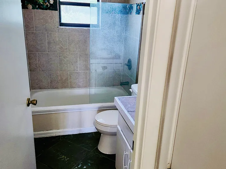 14202 NW 158th Ave — Photo 2