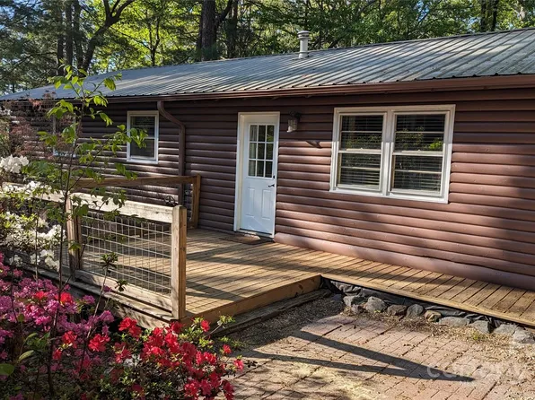 8 Spruce Dr, Arden, NC 28704