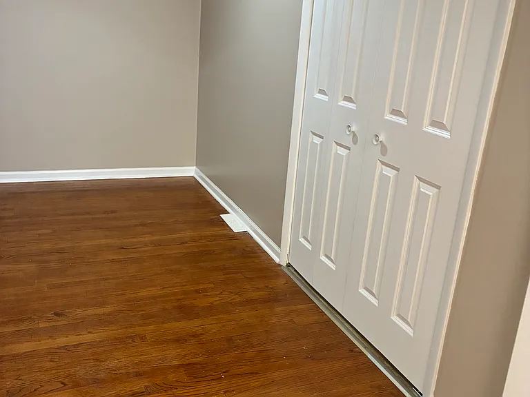 110 S Cass Ave #2-R — Photo 22