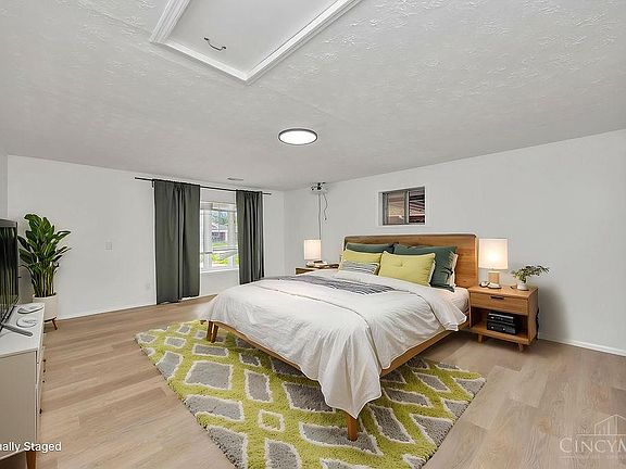 4th image of 3529 Waterbury Dr