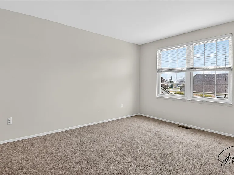 15834 N Franklin Dr — Photo 19