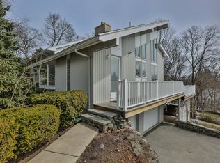 32 Newcomb Rd, Stoneham, MA 02180