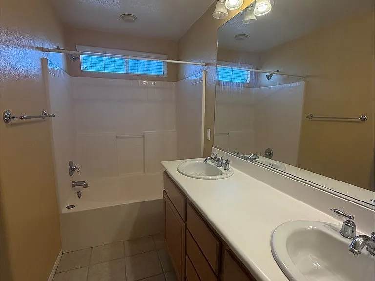 1757 Steinman St — Photo 10