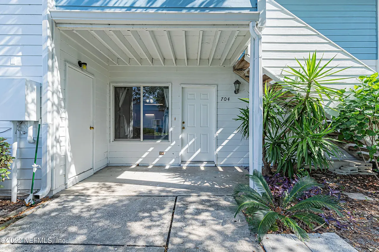 2 bed, 800 sqft, $1,400 — Photo 2