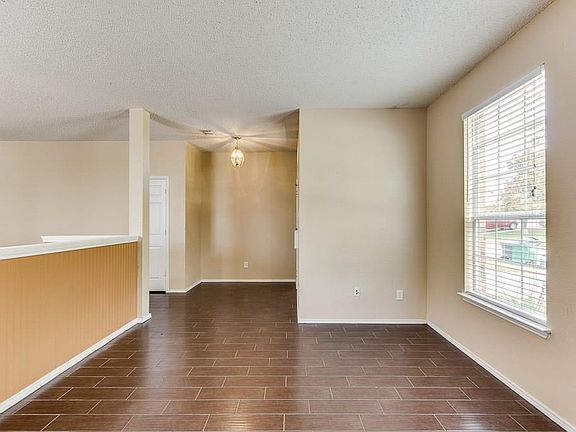 5th image of 7900 Seven Oaks Ln