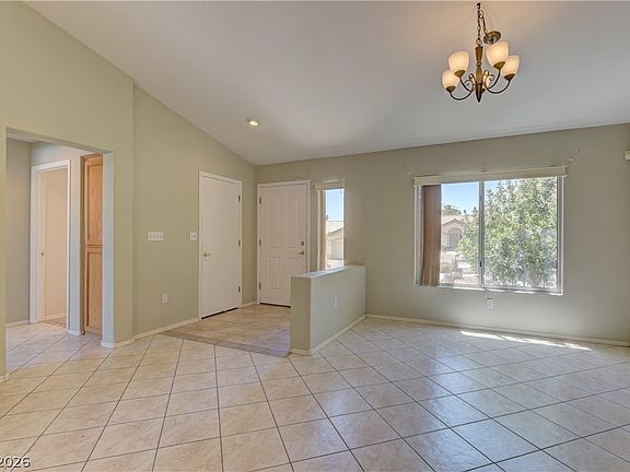 4th image of 10924 Fort Valley Ave