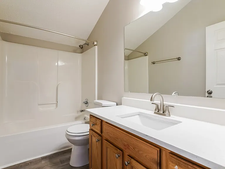 685 Belgium Dr — Photo 16