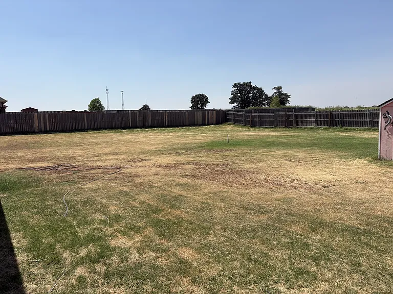 373 NE Sanders Dr — Photo 15