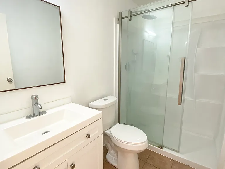 401 Strasbourg Dr — Photo 6