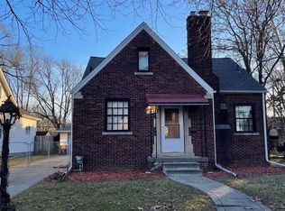 15734 Deerfield Ave, Eastpointe, MI 48021