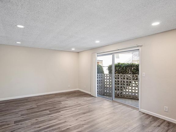 4th image of 681 Bellflower Ave APT 3