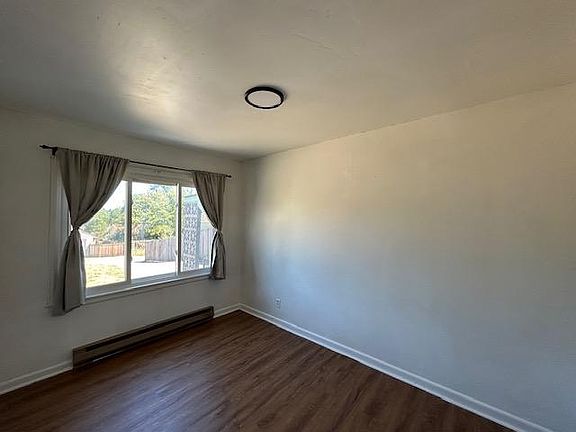 4th image of 15046 25th Ave NE
