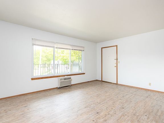4th image of 3505 S Ellen St #7