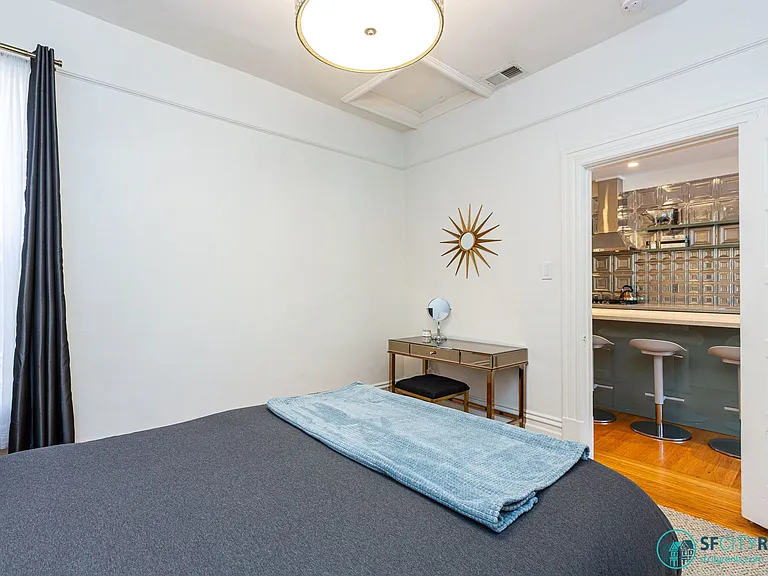 170 Eureka St — Photo 11