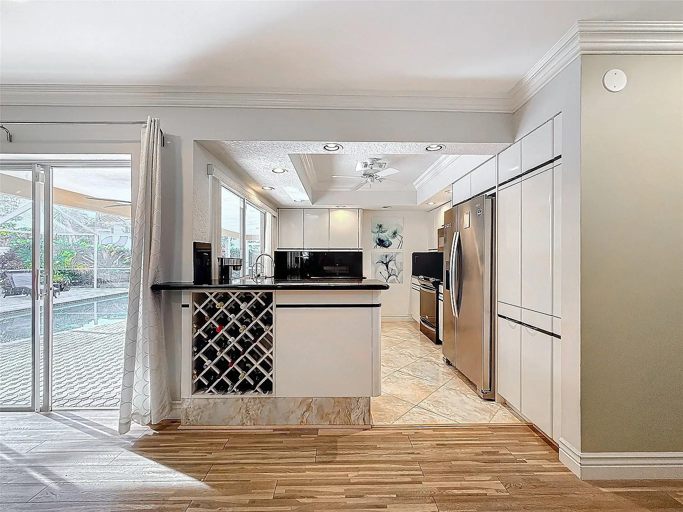 4 bed, 3.0 bath, 2273 sqft, $6,000 — Photo 3