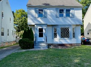 882 Keystone Dr, Cleveland Heights, OH 44121