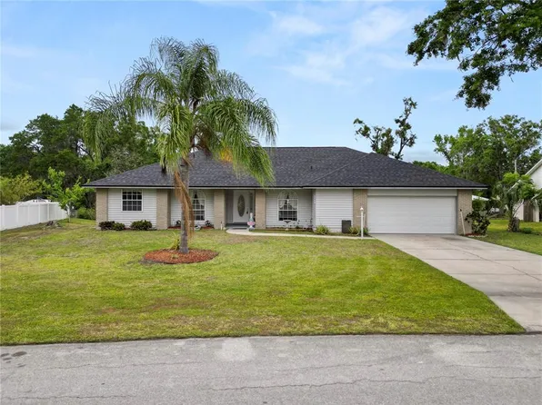 5749 Deer Flag Dr, Lakeland, FL 33811
