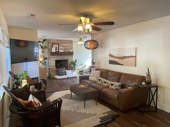 104 E Farmer St, Ozark, MO 65721