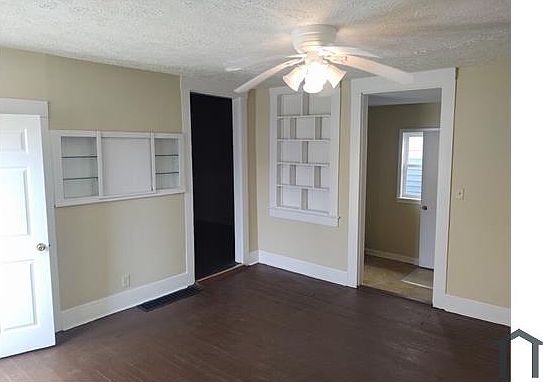 3rd image of 2541 W Main St