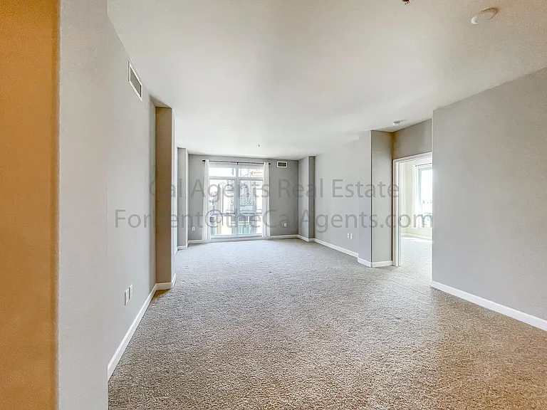 423 7th St #602 — Photo 5