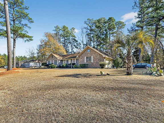 3rd image of 2572 Spring Valley Cir
