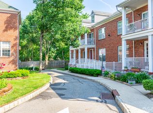 45 Central Square Park, Metuchen, NJ 08840