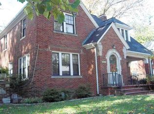 1231 SE Riverside Dr, Evansville, IN 47713