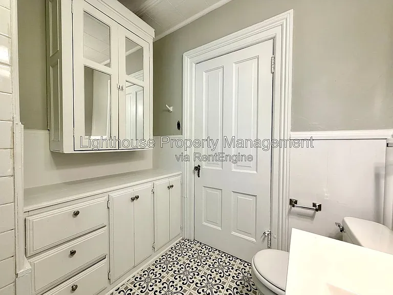 63 Michigan St NE — Photo 3