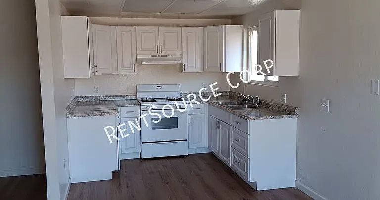 1131 Barstow Rd #B — Photo 17