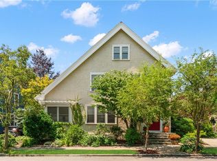 24 Brenton Ave, Providence, RI 02906