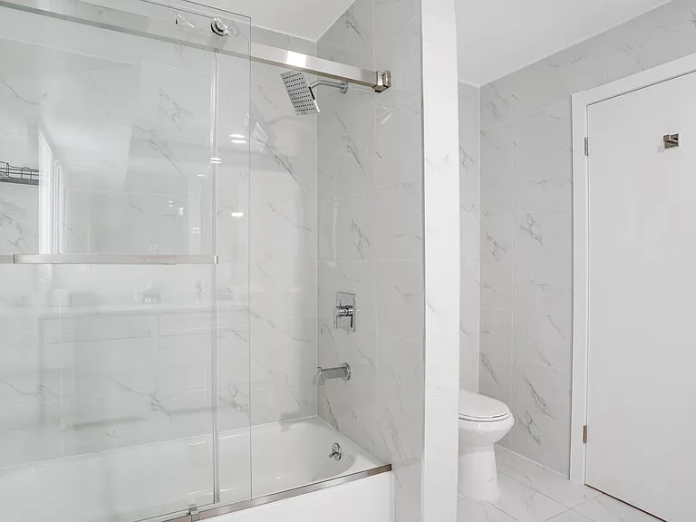 51 Blackwatch Ct — Photo 32