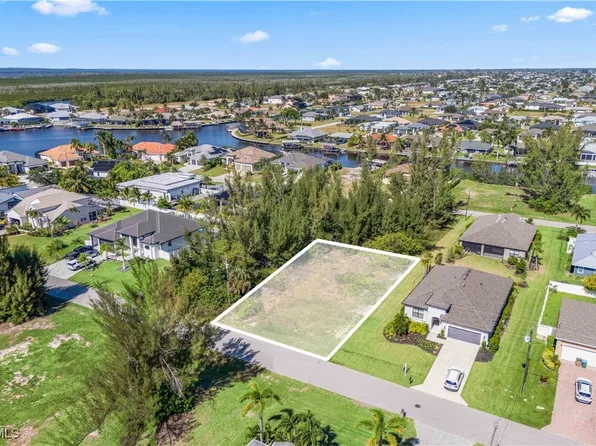 3805 SW 3rd St, Cape Coral, FL 33991