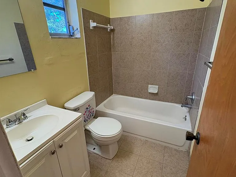 6841 Pembroke Rd #5 — Photo 19