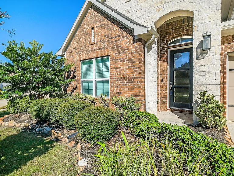 18314 Southwood Creek Dr — Photo 2