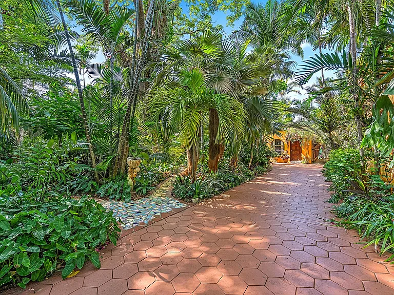 614 Flamingo Dr — Photo 7