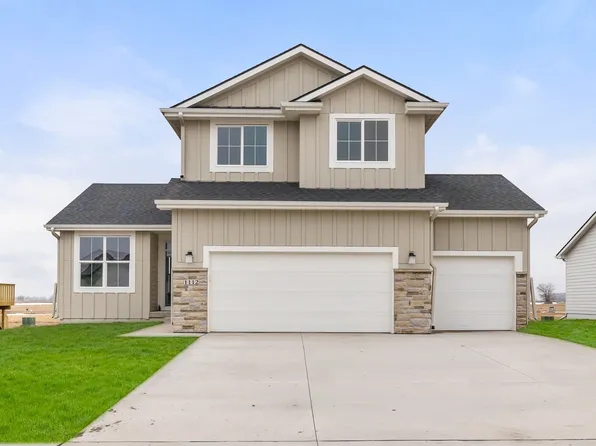 1112 Mulberry Dr NW, Bondurant, IA 50035